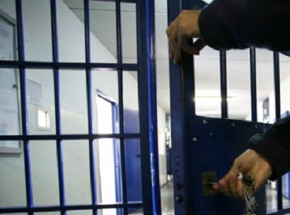 Arrestate 31enne incensurata che avrebbe spedito un pacco contenente droga indirizzato ad un detenuto.