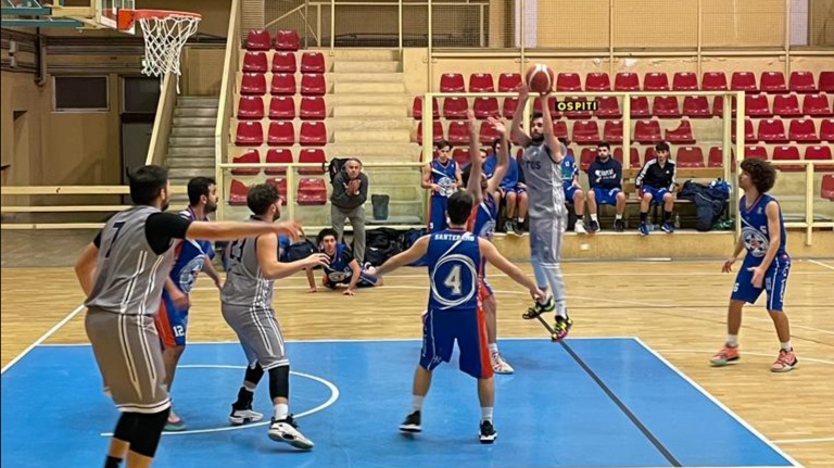 Basket: in serie D la Virtus perde in casa contro il Santeramo. Nel recupero infrasettimanale ko del CUS Foggia a Canosa. In promozione la Libertas torna alla vittoria.