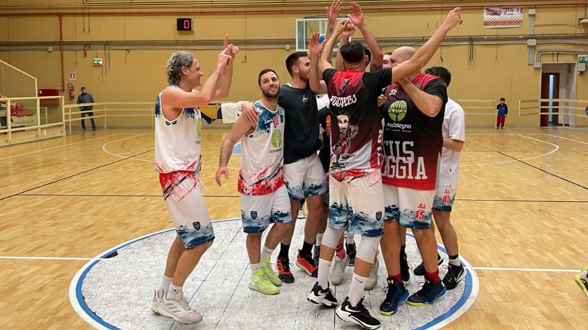 Basket, serie D: Il CUS Foggia batte il Francavilla e conquista il primo posto solitario nel girone B playoff.