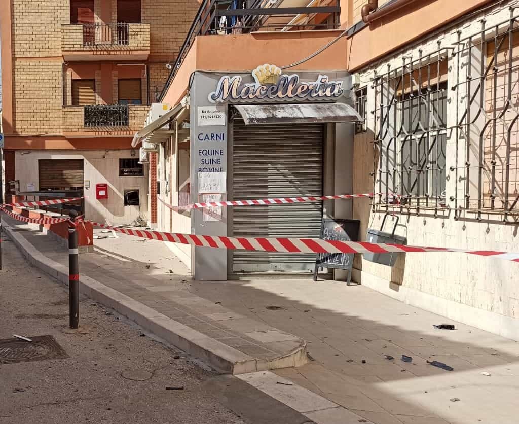 Esplode bancomat postale ad Ascoli Satriano. Ladri fuggono senza bottino