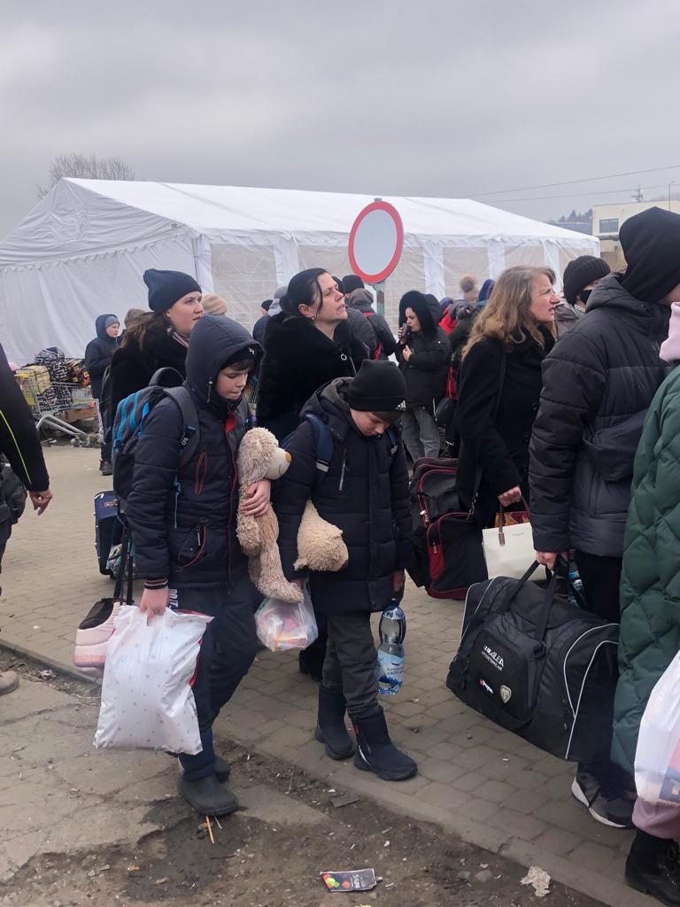 In serata l’arrivo dei bus che stanno trasferendo i profughi ucraini in Capitanata.