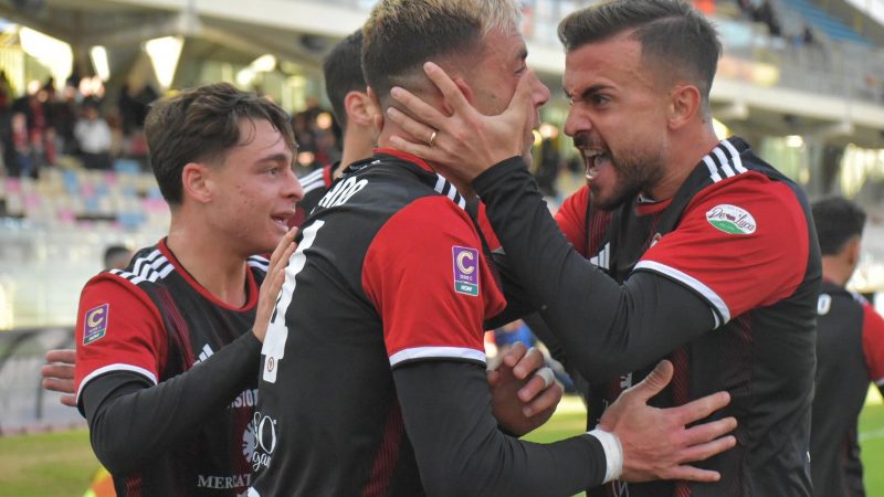 Pari sofferto con il Crotone (1-1). Piccolo passo in avanti