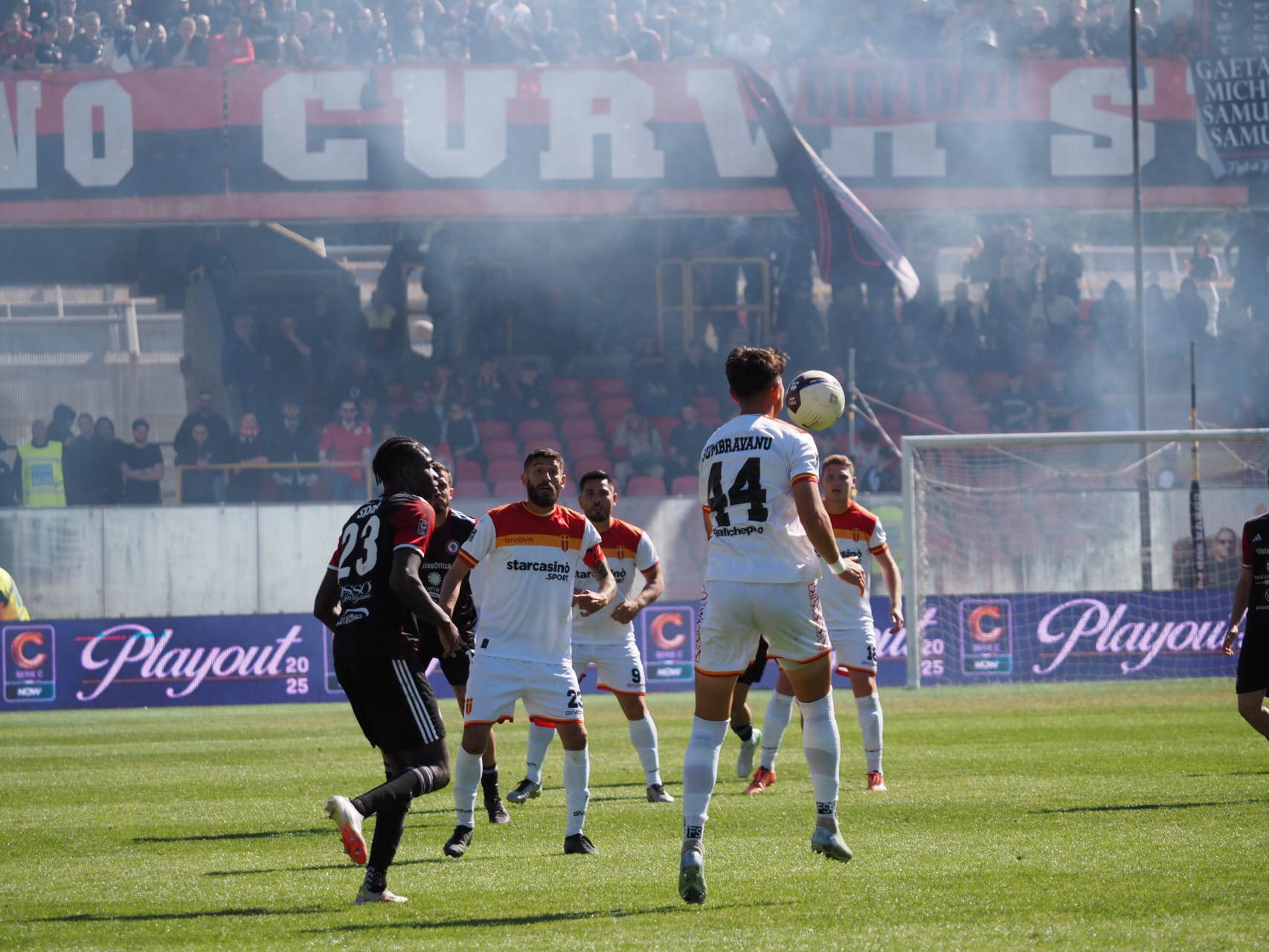 Foggia 1-0 Messina. Rossoneri salvi, siciliani in serie D. Perina para un rigore